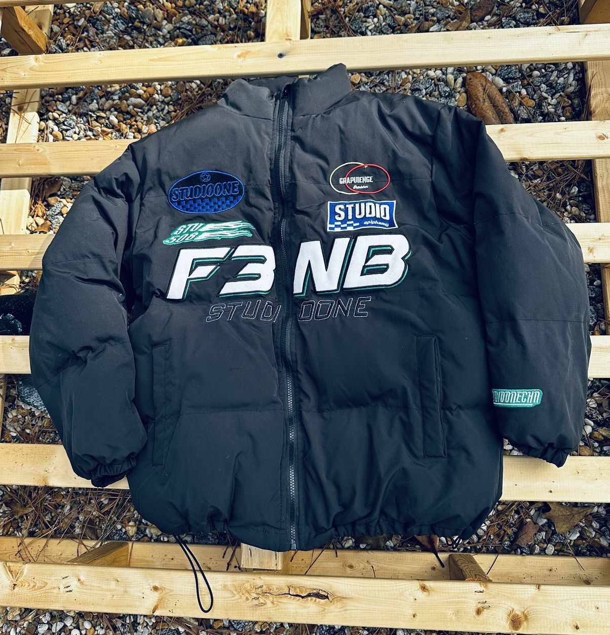 Vintage Vintage Black Racing Puffer Jacket Size US L / EU 52-54 / 3 - 1 Thumbnail