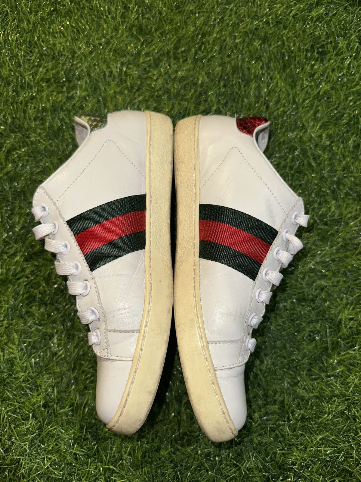 Gucci Gucci ace bee embroidered shoes size 36 Size US 6 / IT 36 - 4 Thumbnail