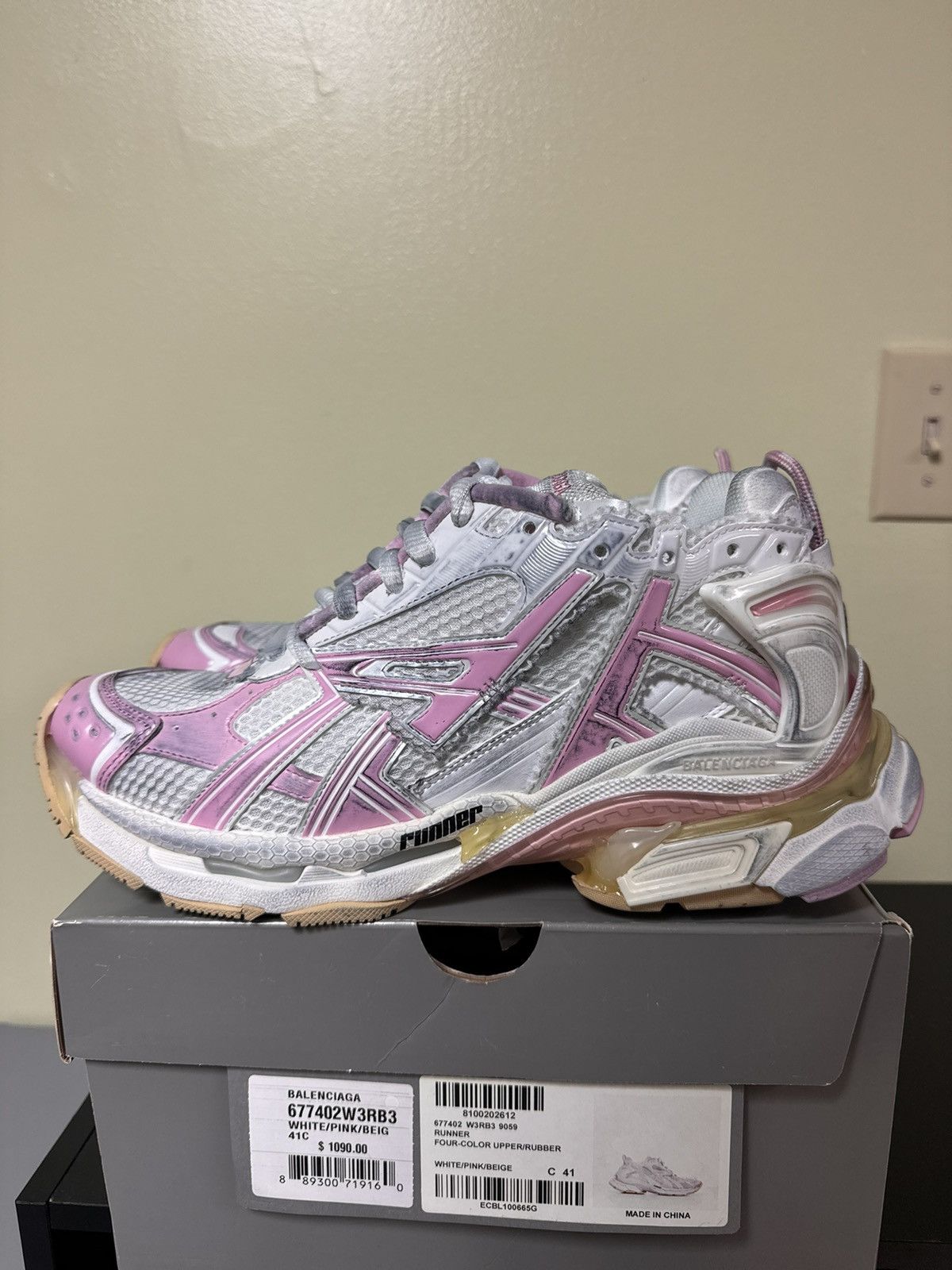 Balenciaga Balenciaga Pink white Runner 41 Size US 8 / EU 41 - 1 Thumbnail