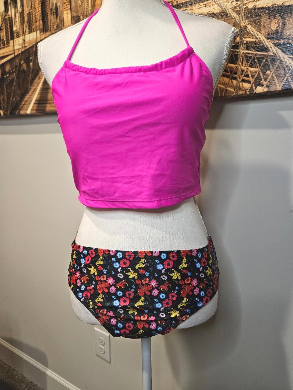 Designer Nwt Beachsissi Vibrant Pink Floral Two-Piece Swimsuit #547 Size ONE SIZE - 1 Thumbnail