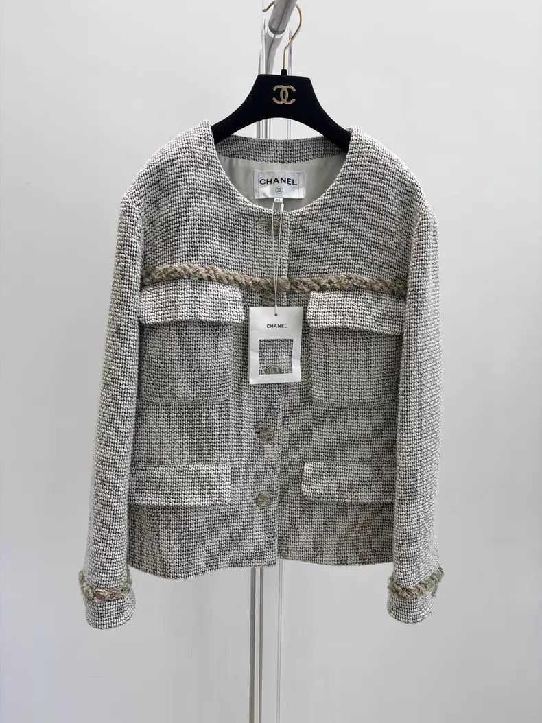 Chanel Chanel Gray twill tweed four-pocket classic jacket Size M / US 6-8 / IT 42-44 - 1 Thumbnail
