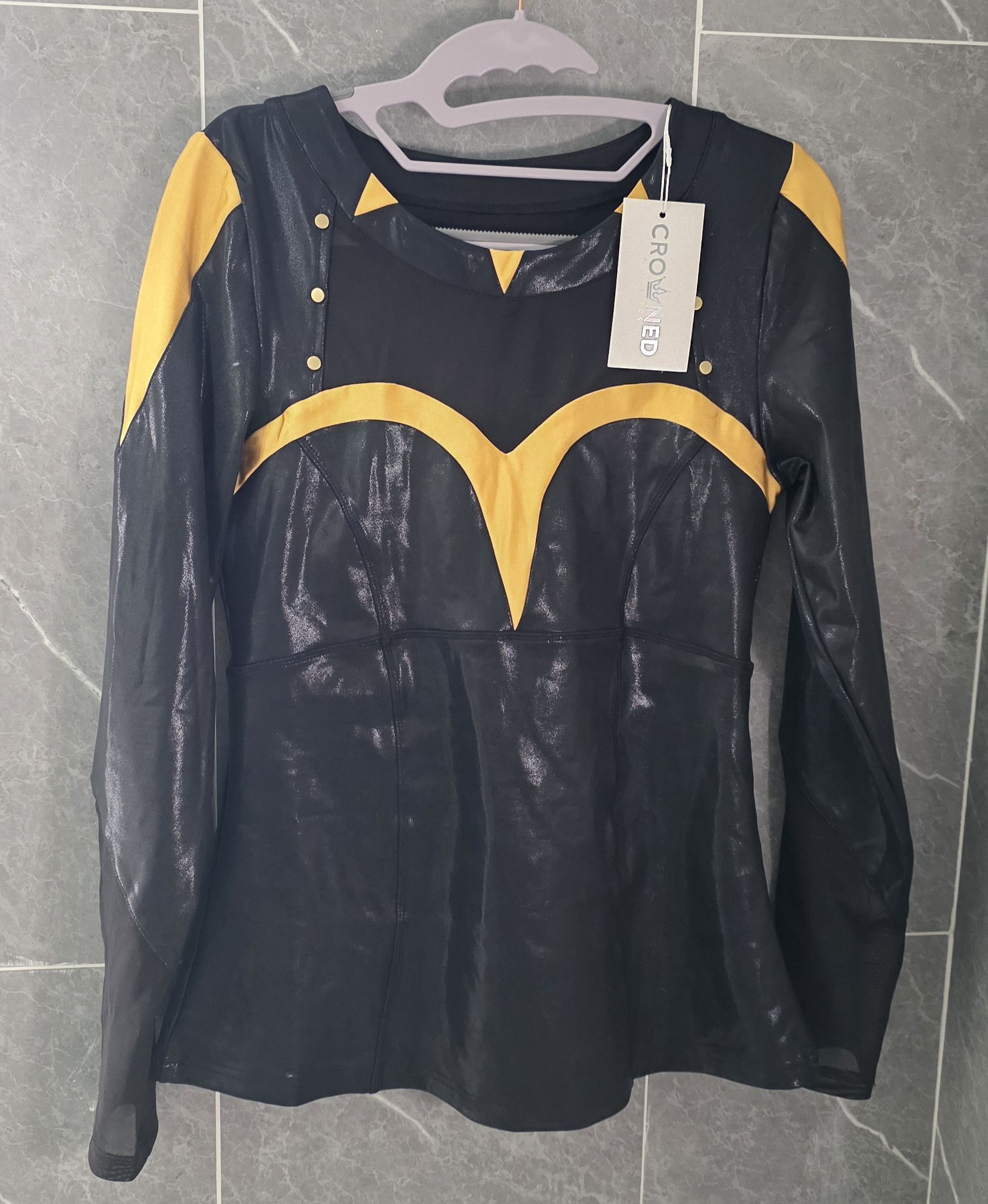 Other NWT Crowned Athletics Queen Panther Athletic Long Sleeve M Size M / US 6-8 / IT 42-44 - 1 Thumbnail