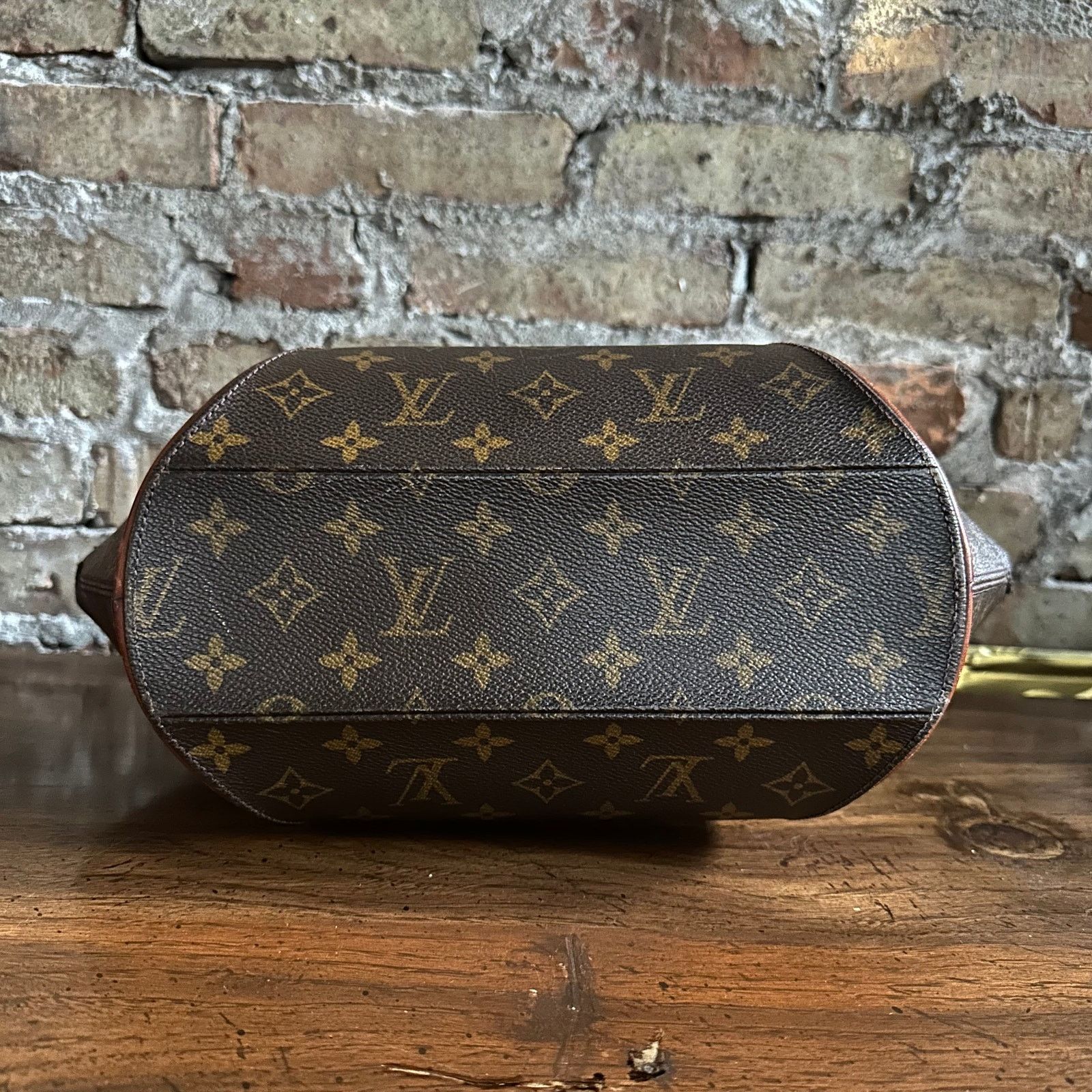 Louis Vuitton Vintage Louis Vuitton 1998 Monogram Ellipse MM Bag Size ONE SIZE - 5 Thumbnail