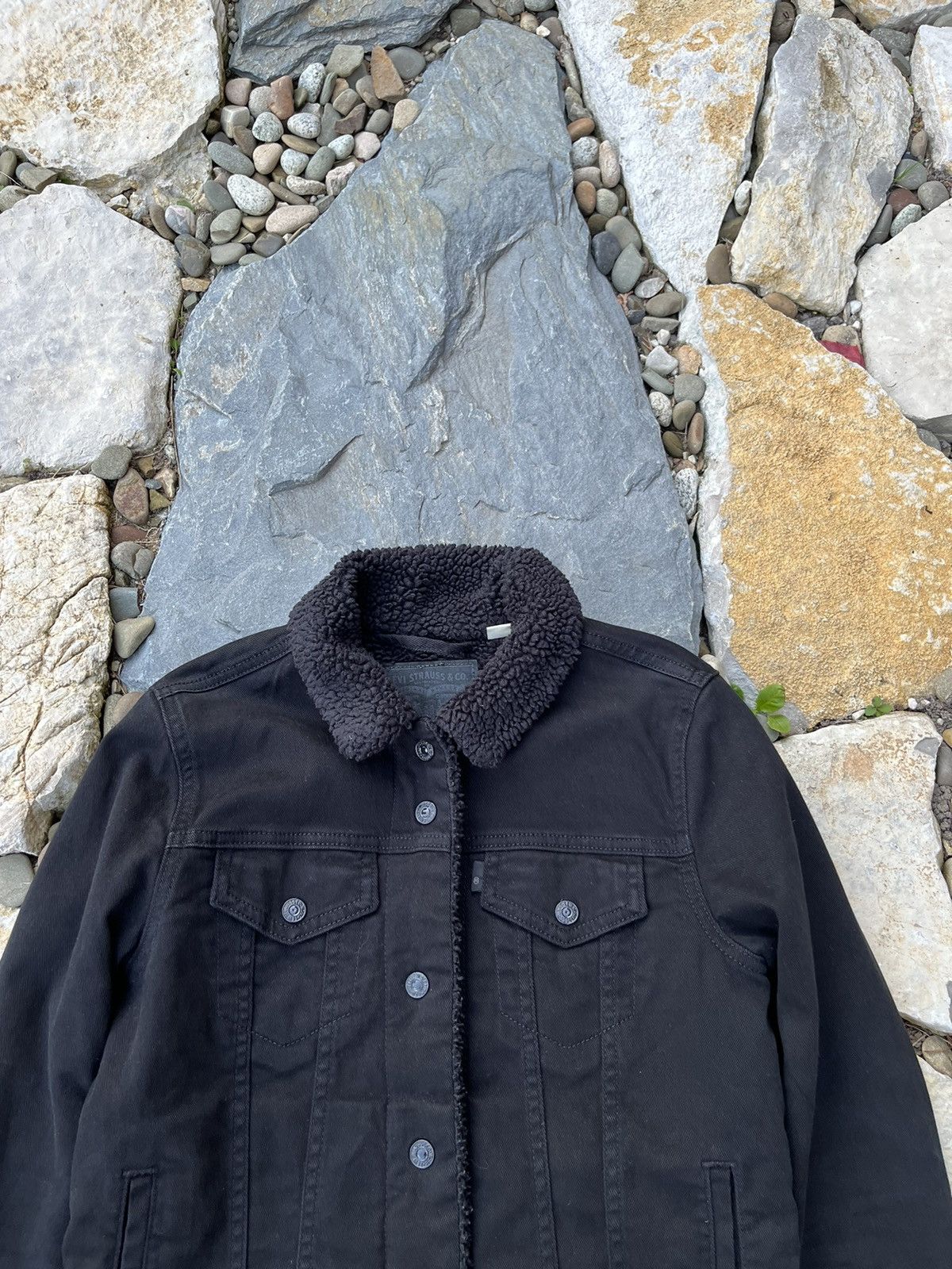 Levi's Levi’s sherpa trucker jacket denim full black levis gothic Size S / US 4 / IT 40 - 4 Thumbnail