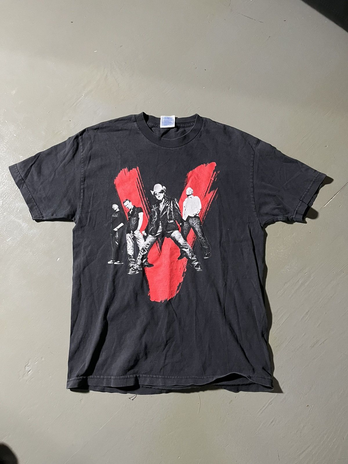 Other Vintage 2005 U2 Vertigo tour t-shirt Size US L / EU 52-54 / 3 - 1 Thumbnail