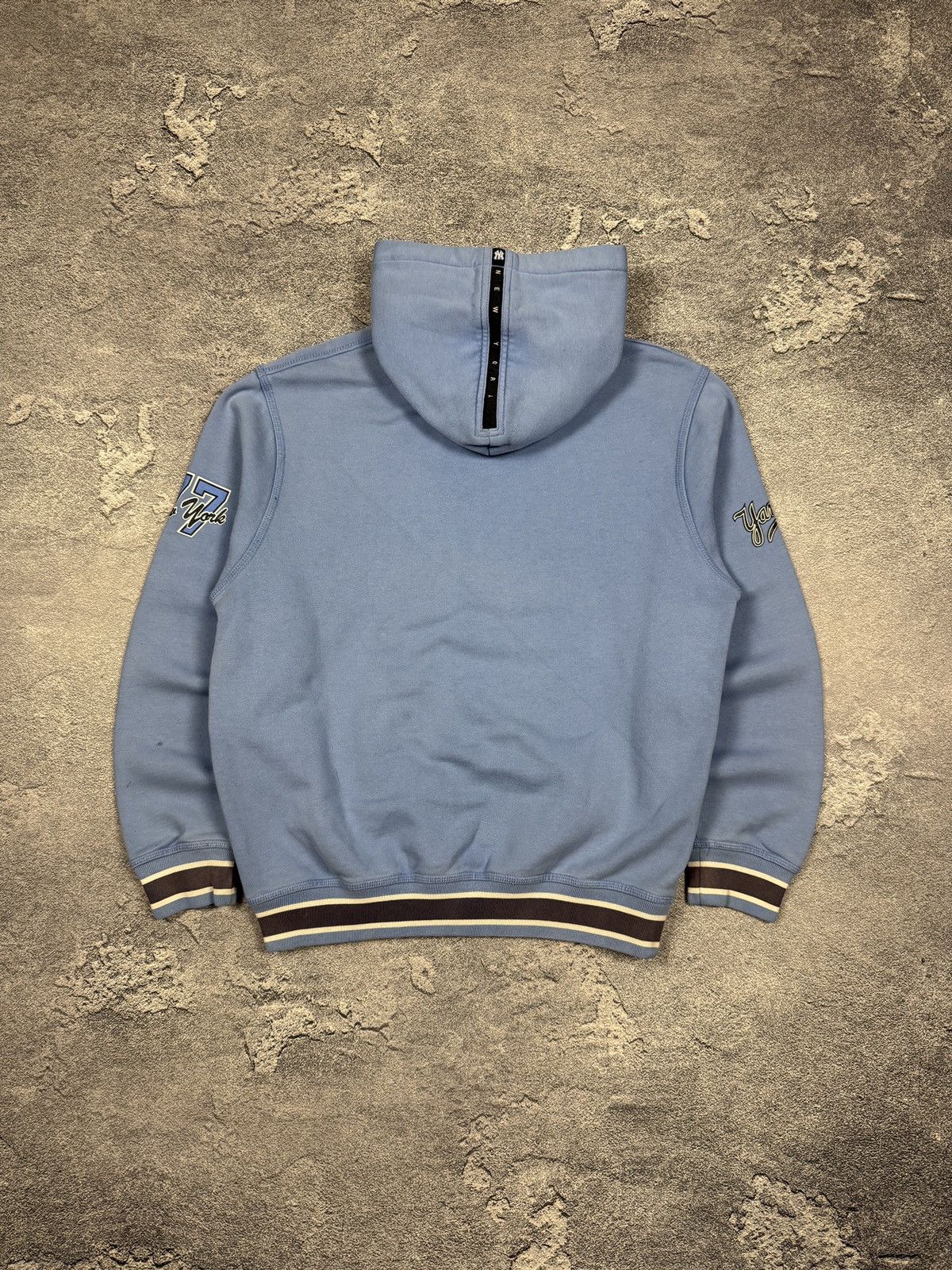 Majestic × New York Yankees New York NY Yankees Majestic hoodie vintage big logo center Size US M / EU 48-50 / 2 - 2 Thumbnail