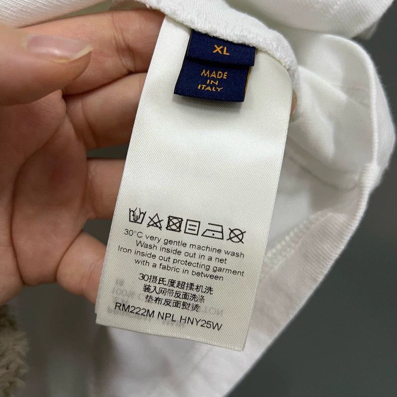 Louis Vuitton Louis Vuitton Embossed monogram embroidered short sleeve 25 Size US XL / EU 56 / 4 - 8 Thumbnail