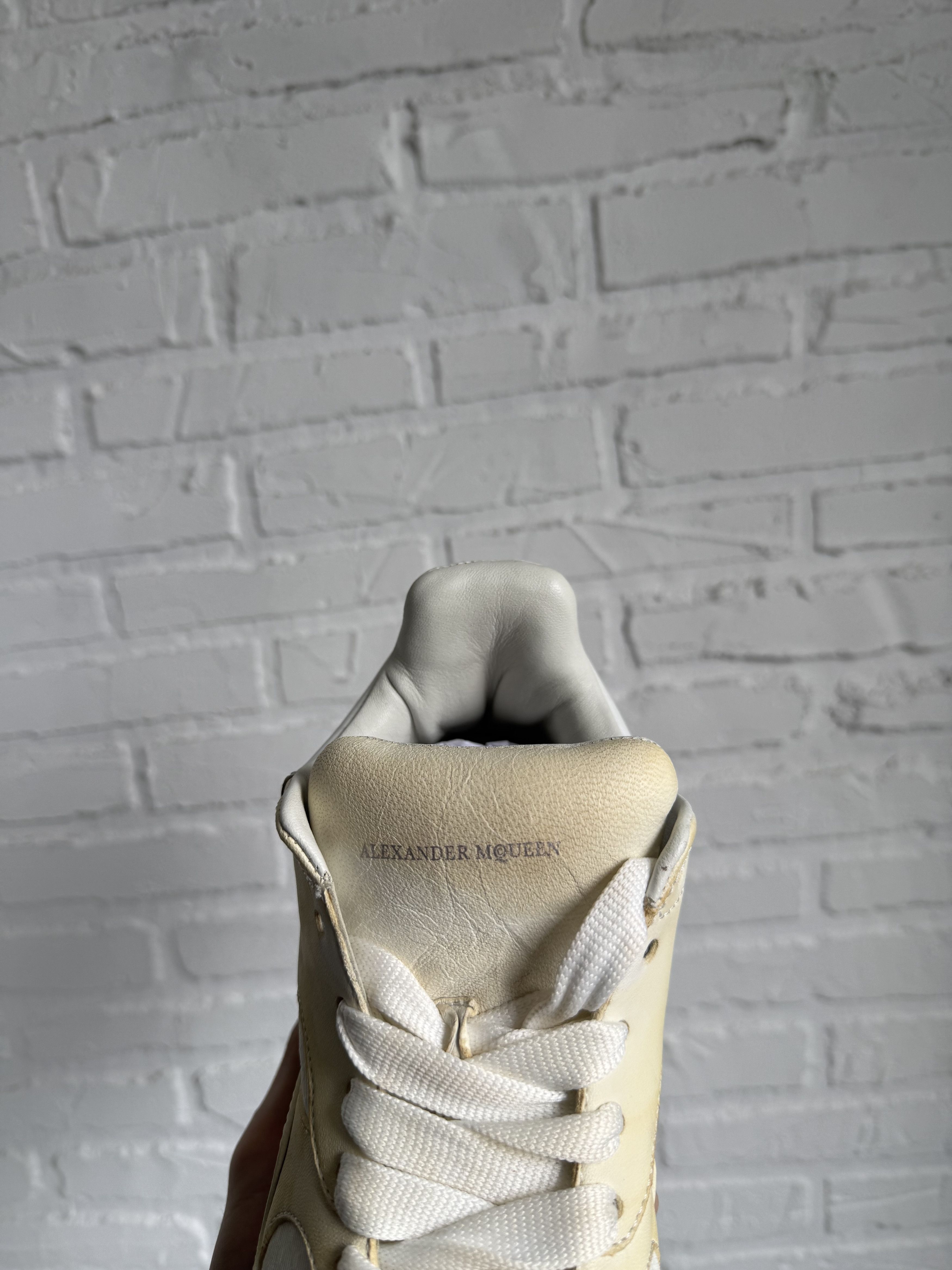 Alexander McQueen Alexander McQueen Joey cream white sneakers Size US 8 / IT 38 - 3 Thumbnail
