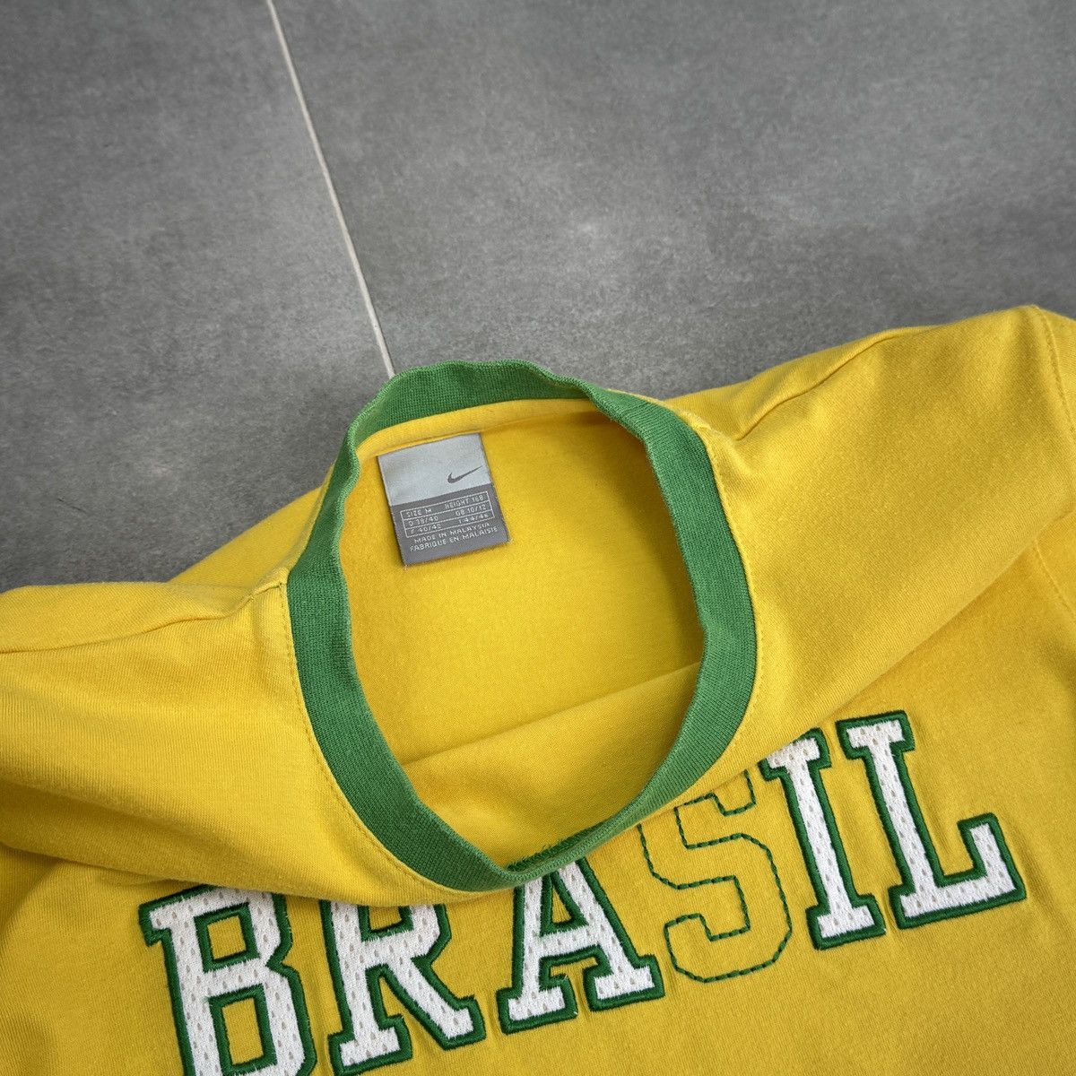 Nike Vintage Nike Brazil Brasil Women T-Shirt Size M Size M / US 6-8 / IT 42-44 - 9 Thumbnail