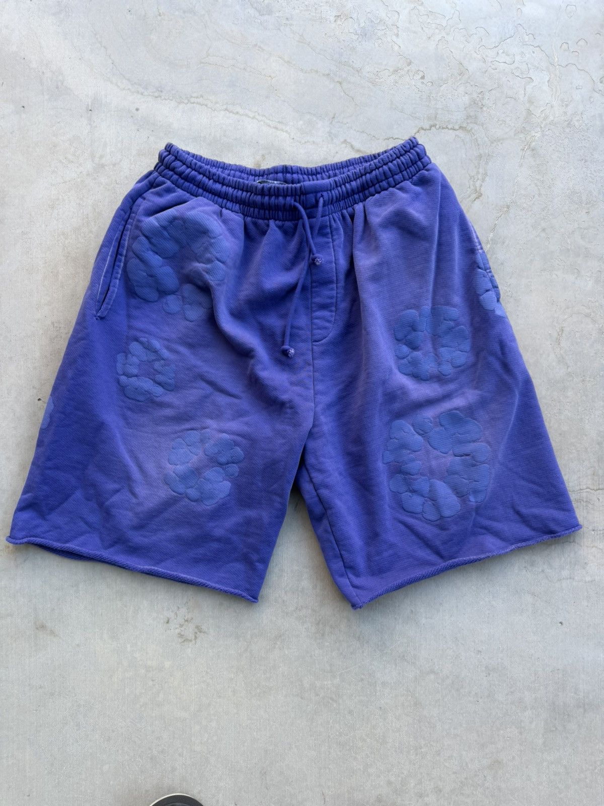 DENIM TEARS Denim Tears Mono Cotton Wreath Shorts – Washed Blue Size US 34 / EU 50 - 1 Thumbnail