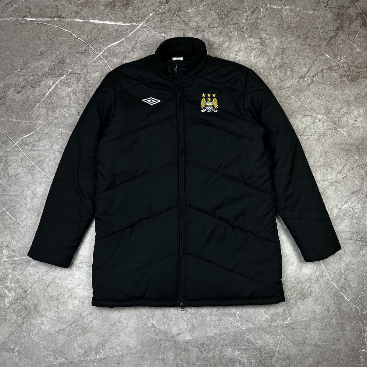 ほぼ新品 Umbro × Manchester City jacket Umbro Manchester City Track Top, blue, L : Amazon.co.uk: Fashion