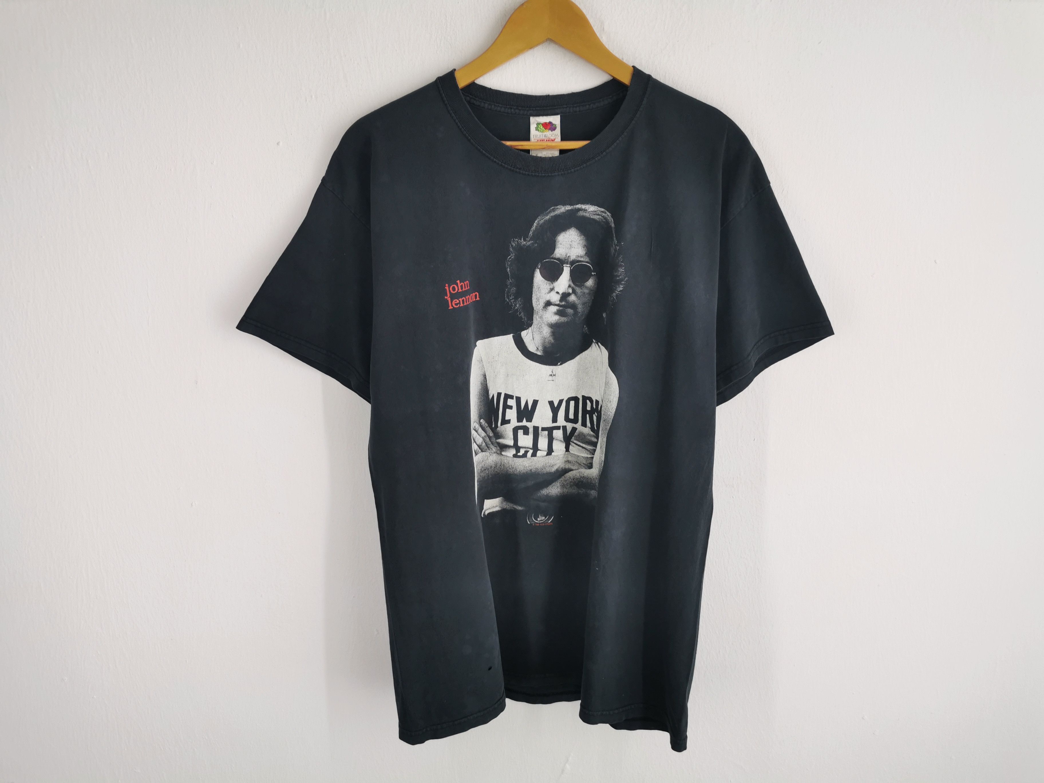 Vintage Distressed Vintage 90s John Lennon English Singer T Shirt Size US M / EU 48-50 / 2 - 1 Thumbnail