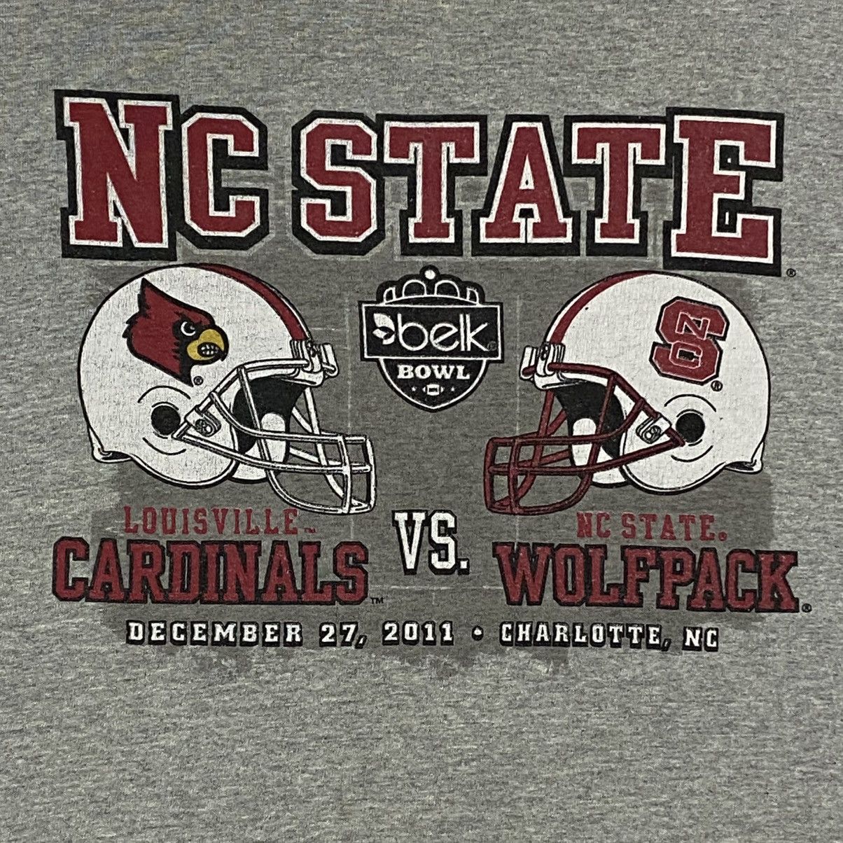 Soffe NC state Lousville cardinals vs. Nc state wolfpack football Size US M / EU 48-50 / 2 - 2 Thumbnail