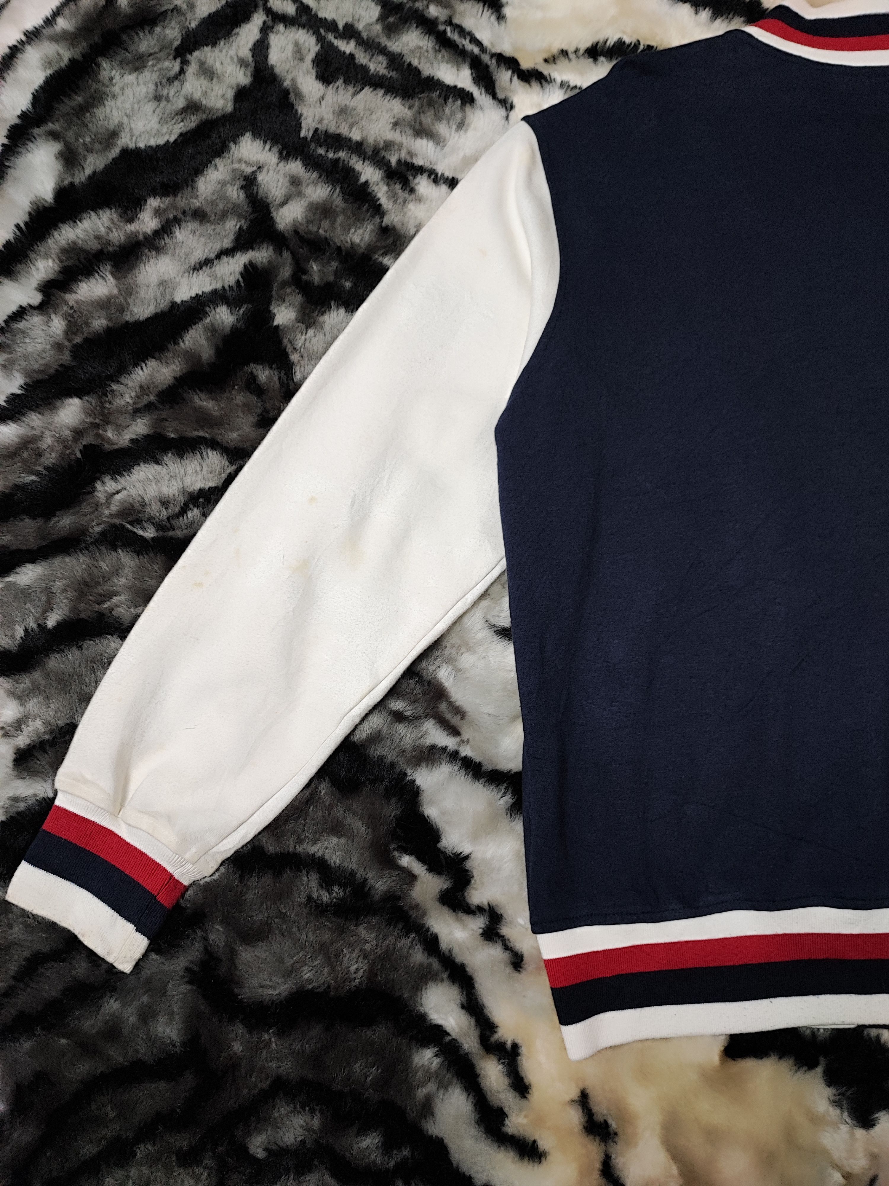 Japanese Brand Varsity ills Big Logo Size US L / EU 52-54 / 3 - 9 Thumbnail