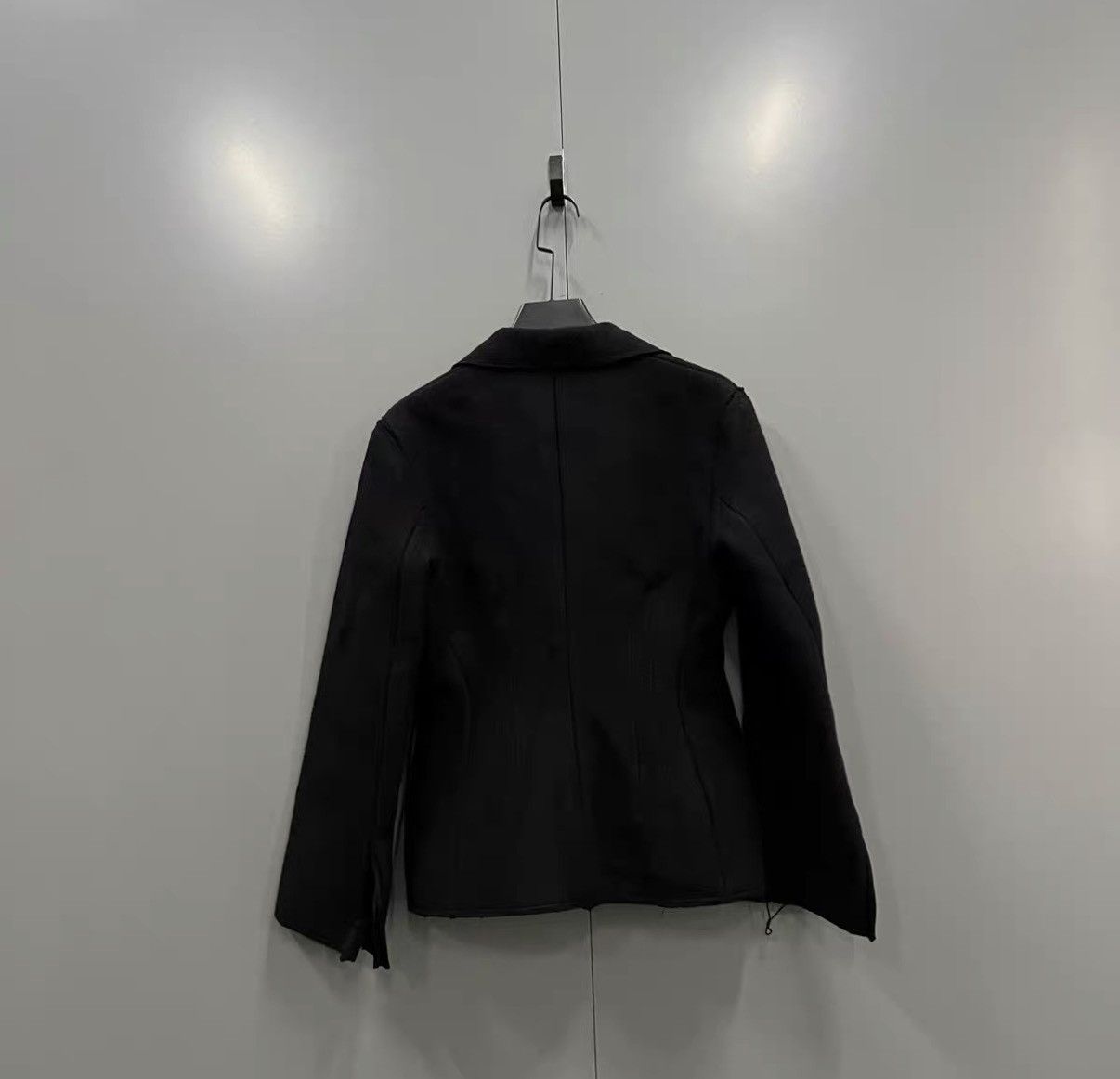 Louis Vuitton Louis Vuitton Black Double-Breasted Short Wool Coat J41 Size S / US 4 / IT 40 - 2 Thumbnail