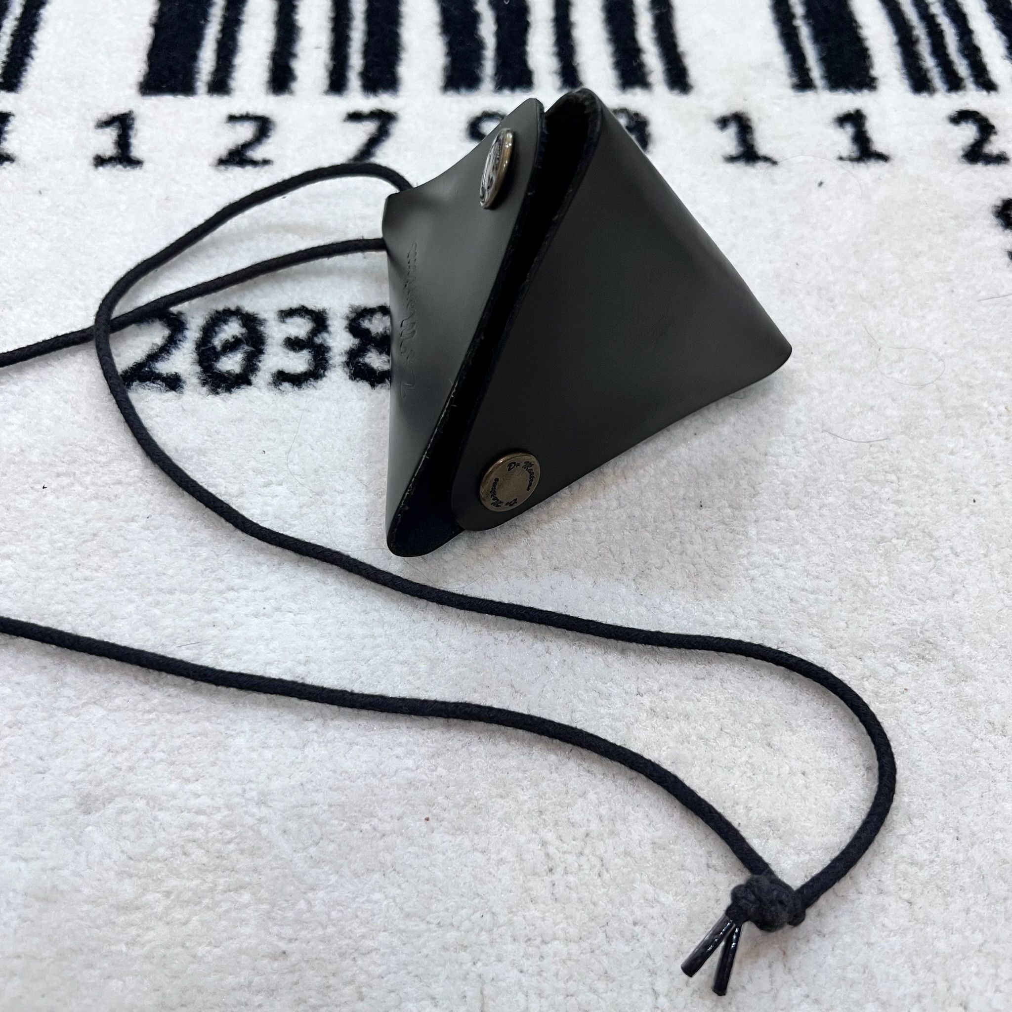 Dr. Martens Rare! Dr.Martens Triangular Leather Necklace Coin Pouch Size ONE SIZE - 8 Thumbnail