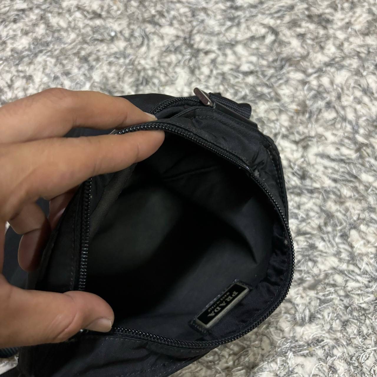 Prada Prada Vintage Black Nylon Messenger Bag V160 Flat Crossbody Size ONE SIZE - 14 Thumbnail