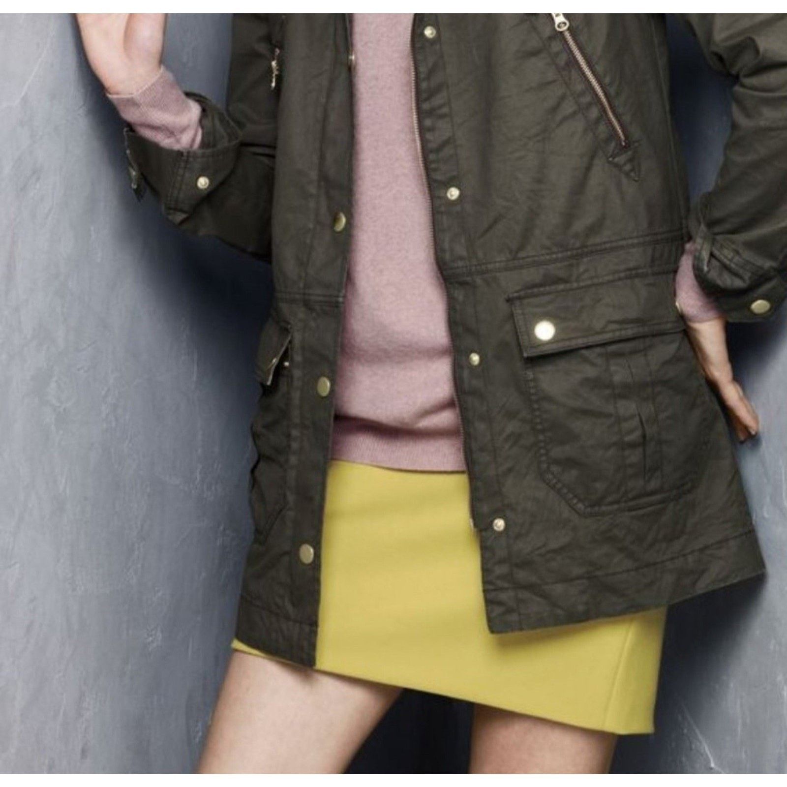 J.Crew J. Crew Felted 100% Wool Mini Skirt with Back Zip In Citrus2 Size 26" / US 2 / IT 38 - 2 Thumbnail