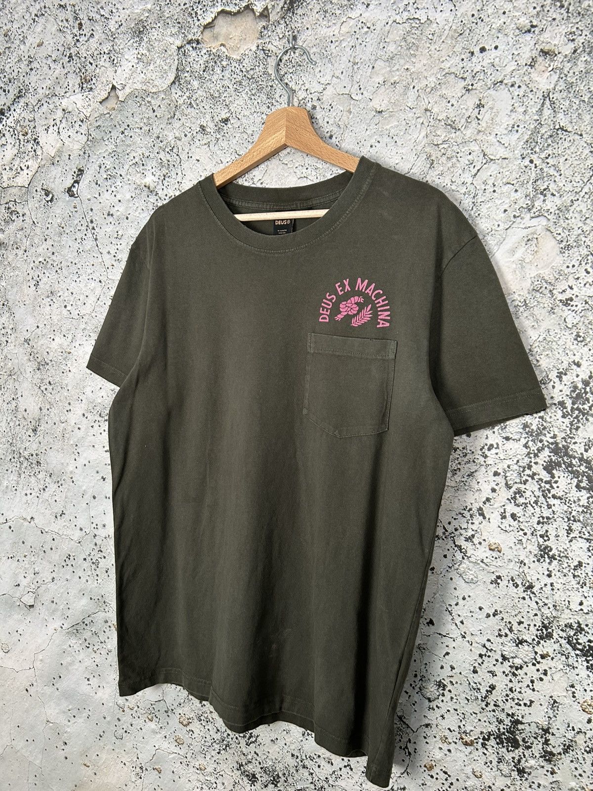Deus Ex Machina Deus Ex Machina Japan Style Graphic Tee Streetwear Size US L / EU 52-54 / 3 - 3 Thumbnail