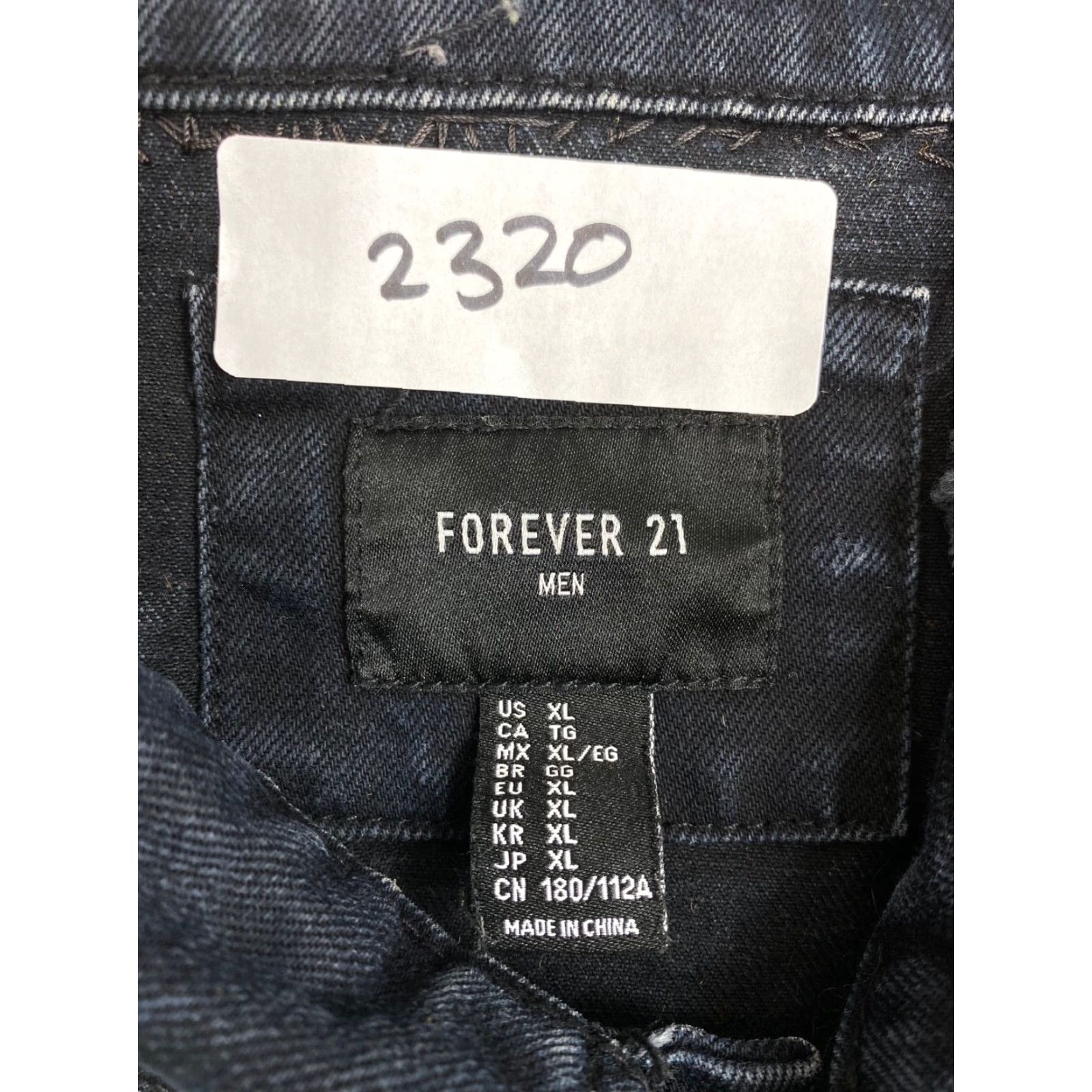 Forever 21 FOREVER 21 Denim Jacket Sleeveless XL Black Patches Stitches DISTRESS #2320 Women Casual Biker Denim Jacket Sleeveless XL Black Stitch Logo 90s? Size XL / US 12-14 / IT 48-50 - 3 Thumbnail