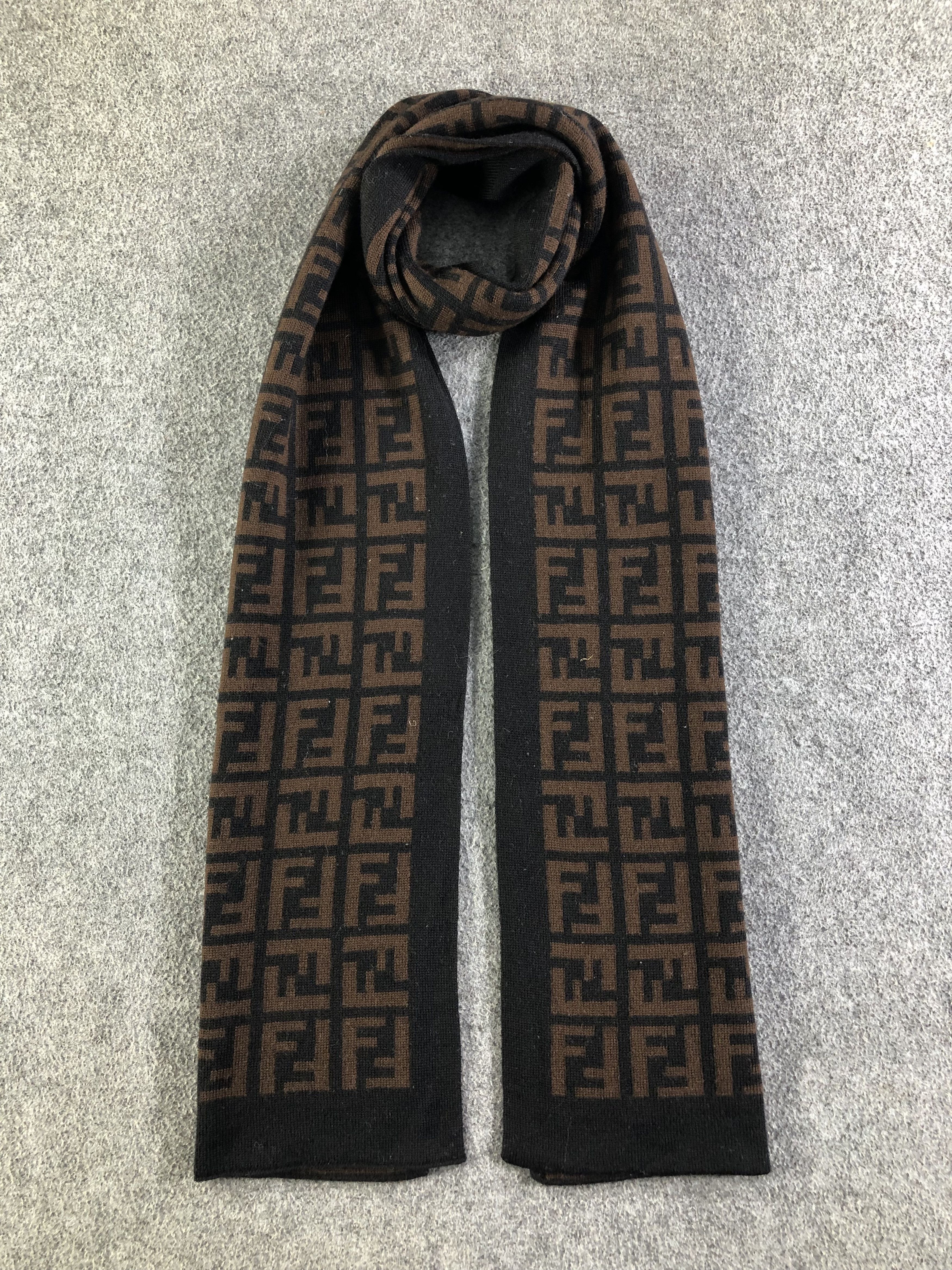 Vintage Fendi Wool Scarf / Muffler / Neckwear SS1301 Size ONE SIZE - 1 Thumbnail