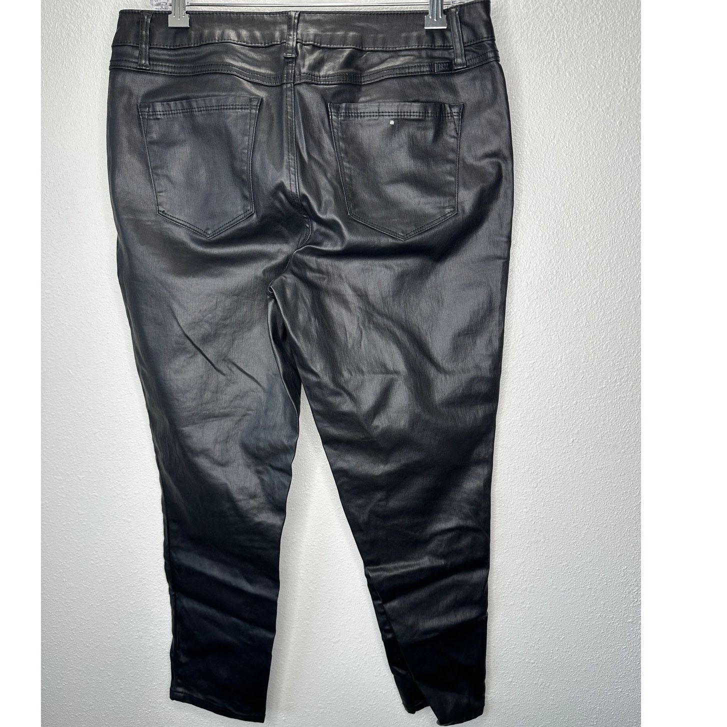 Other 1822 Denim Black Shimmer Leatherette Skinny Pant 30 P / 10 P Size 32" / US 10 / IT 46 - 8 Thumbnail