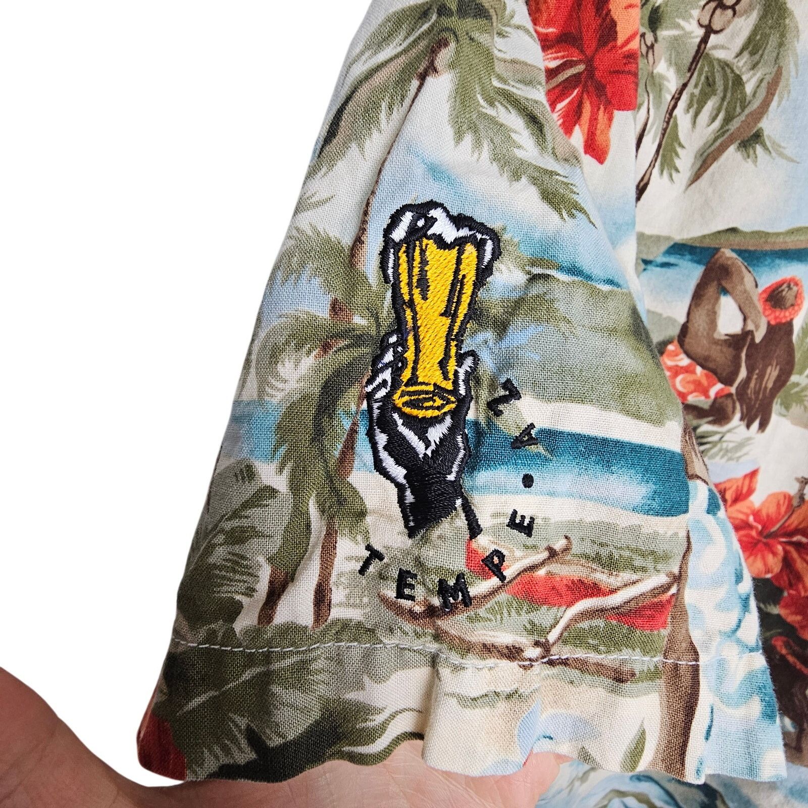 Vintage Vintage Gordon Biersch Mens Tropical Hawaiian Shirt Sz L Size US L / EU 52-54 / 3 - 6 Thumbnail