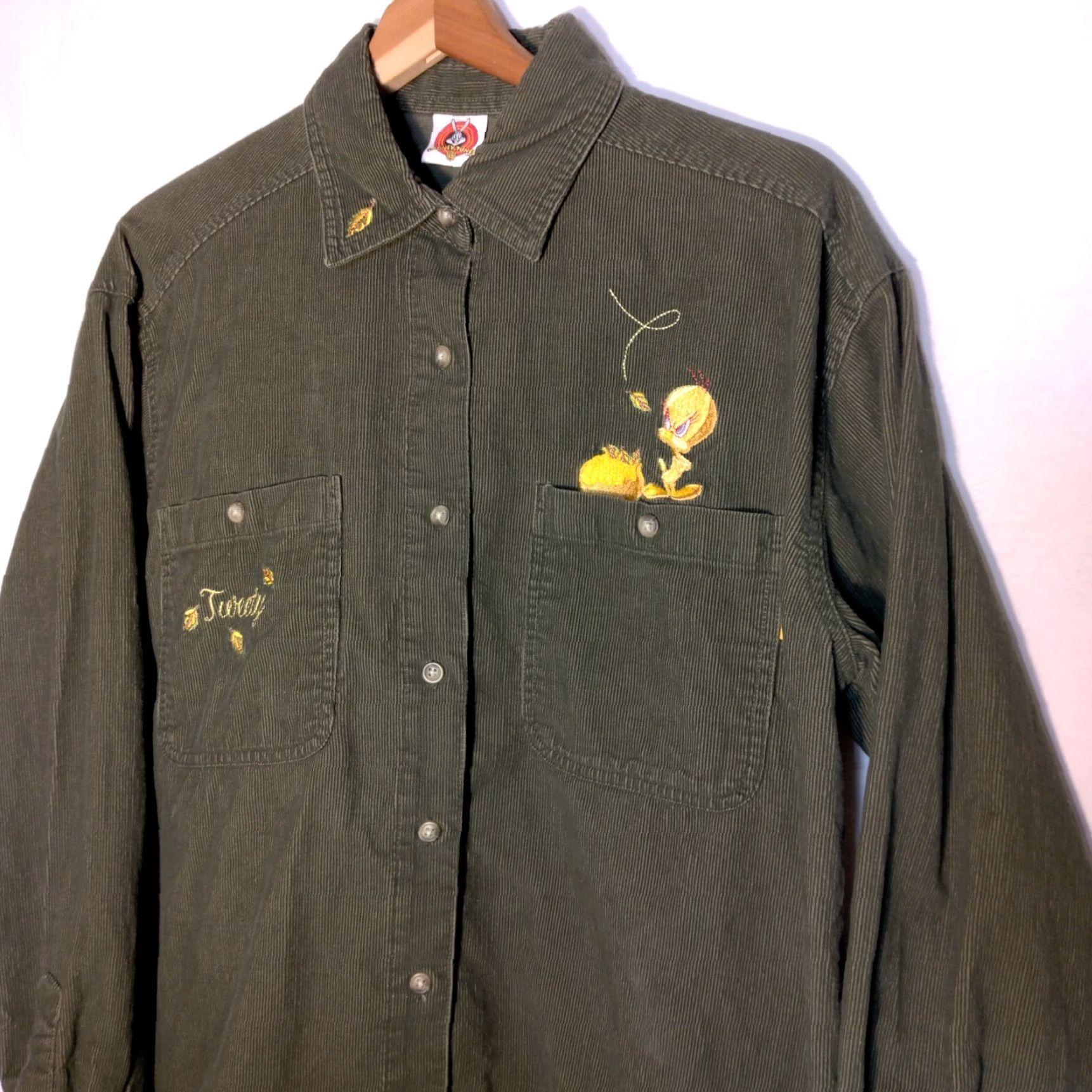 Vintage VINTAGE Looney Tunes Tweety Bird Women's Small Corduroy Shirt Long Sleeve Embroidered Button-Up Autumn Fall Green Size S / US 4 / IT 40 - 3 Thumbnail