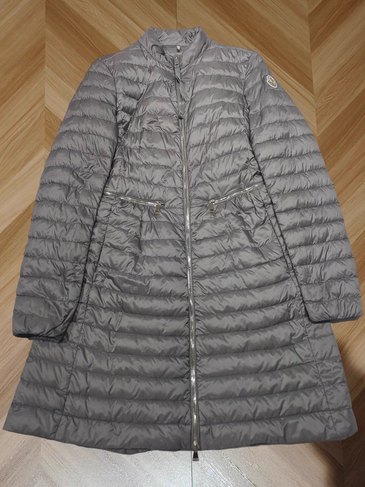 Moncler Moncler mid-length women's down coat size 1 99 new Size S / US 4 / IT 40 - 1 Thumbnail