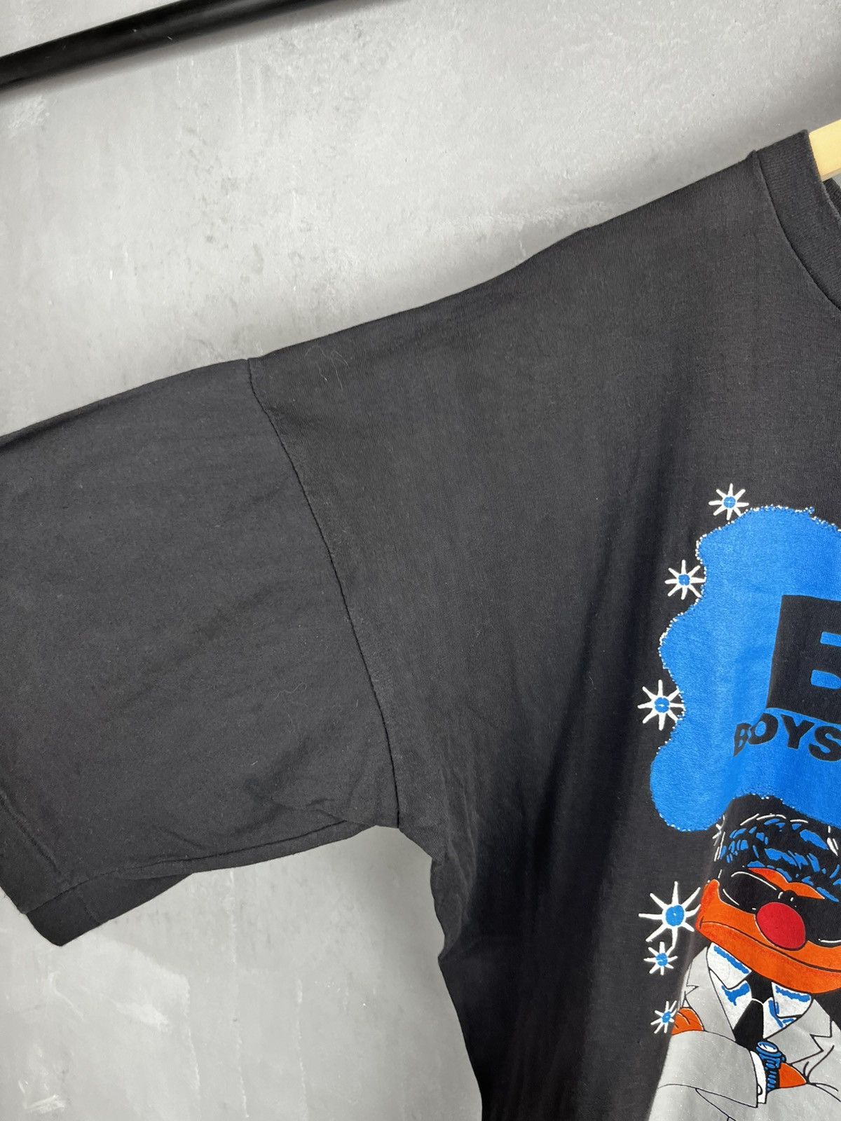 Vintage Vintage 90s Sesame Street Boys In Black T-shirt Movie Size US L / EU 52-54 / 3 - 4 Thumbnail