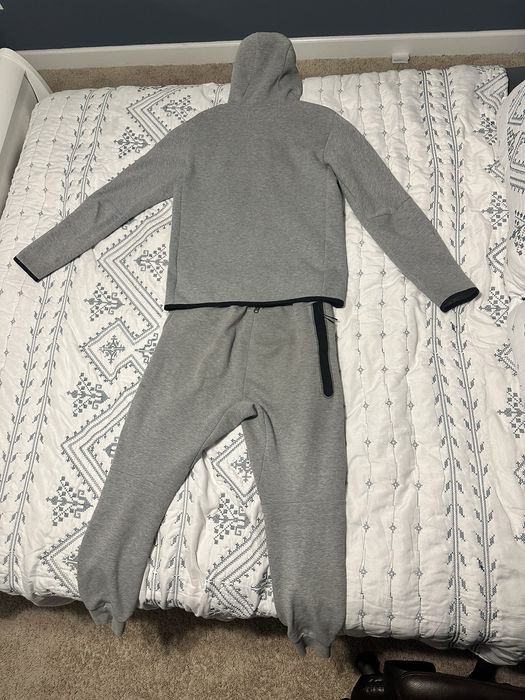 mens nike tech set