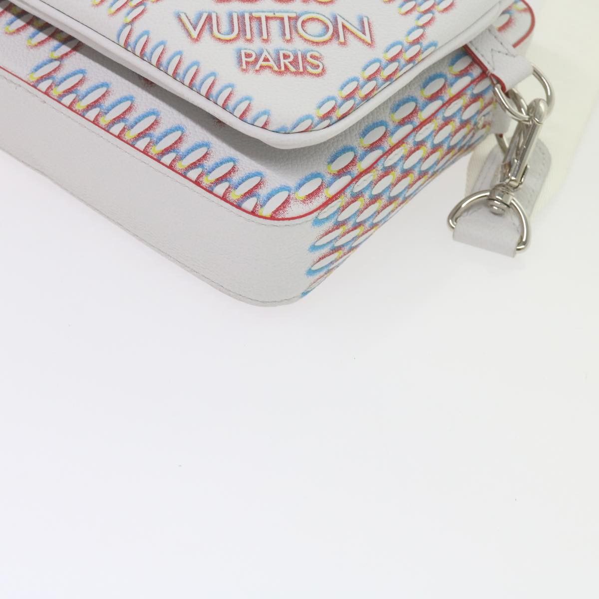 Louis Vuitton LOUIS VUITTON Damier Giant Spray Trio Messenger Bag White Size ONE SIZE - 9 Thumbnail