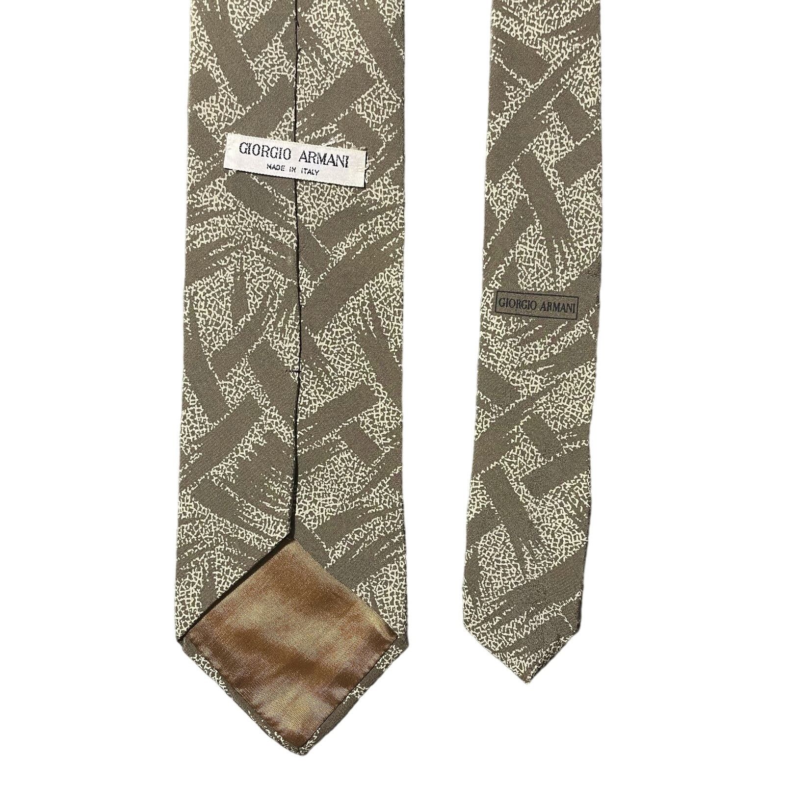 Giorgio Armani Giorgio Armani Patterned Necktie Tie Khaki Tan Patterned Size ONE SIZE - 2 Thumbnail