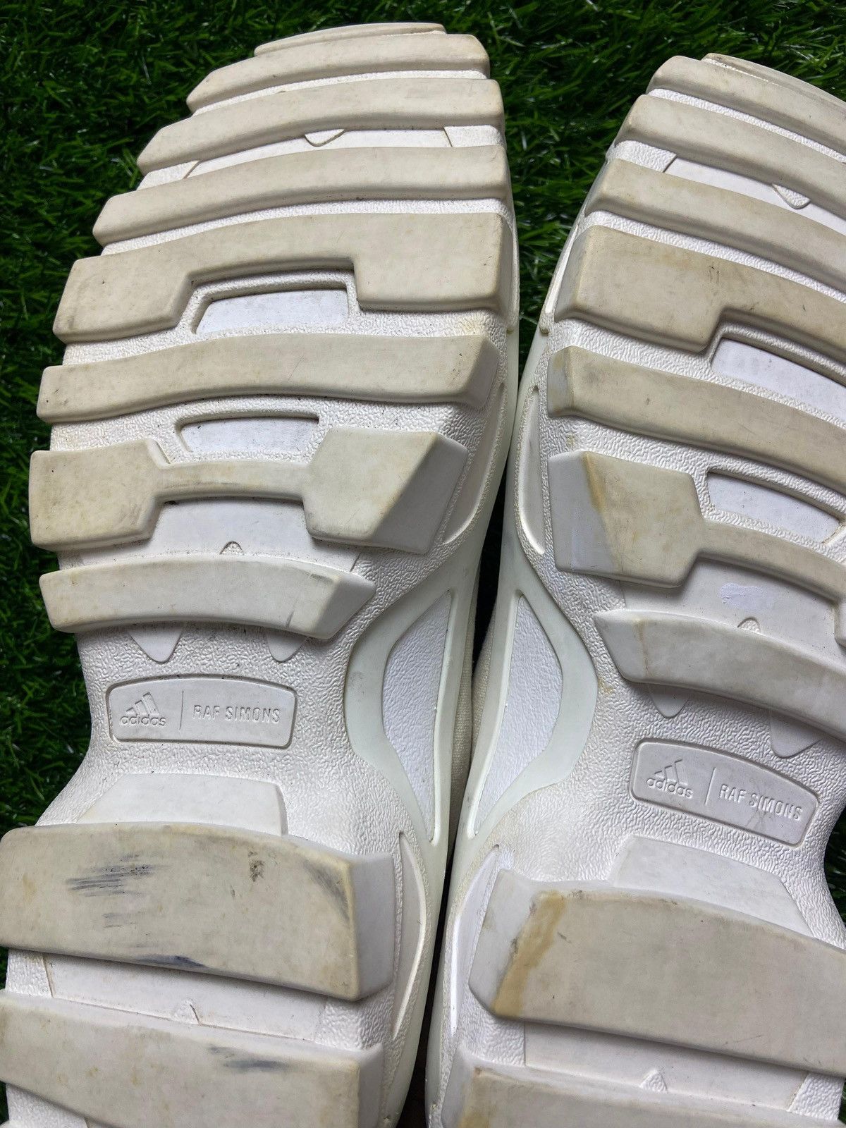 Adidas × Raf Simons Adidas Raf Simons Detroit Runner Talc B22527 Size US 11 / EU 44 - 8 Thumbnail