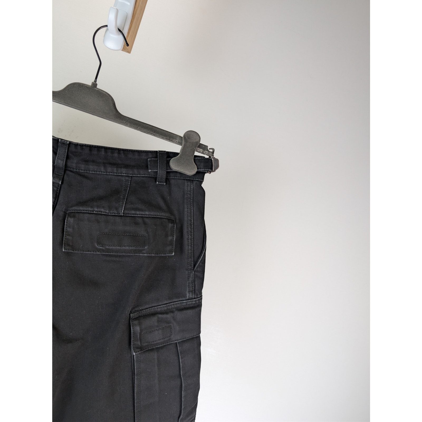 Vetements o1rshd1 Cargo Shorts in Black Size US 30 / EU 46 - 15 Thumbnail