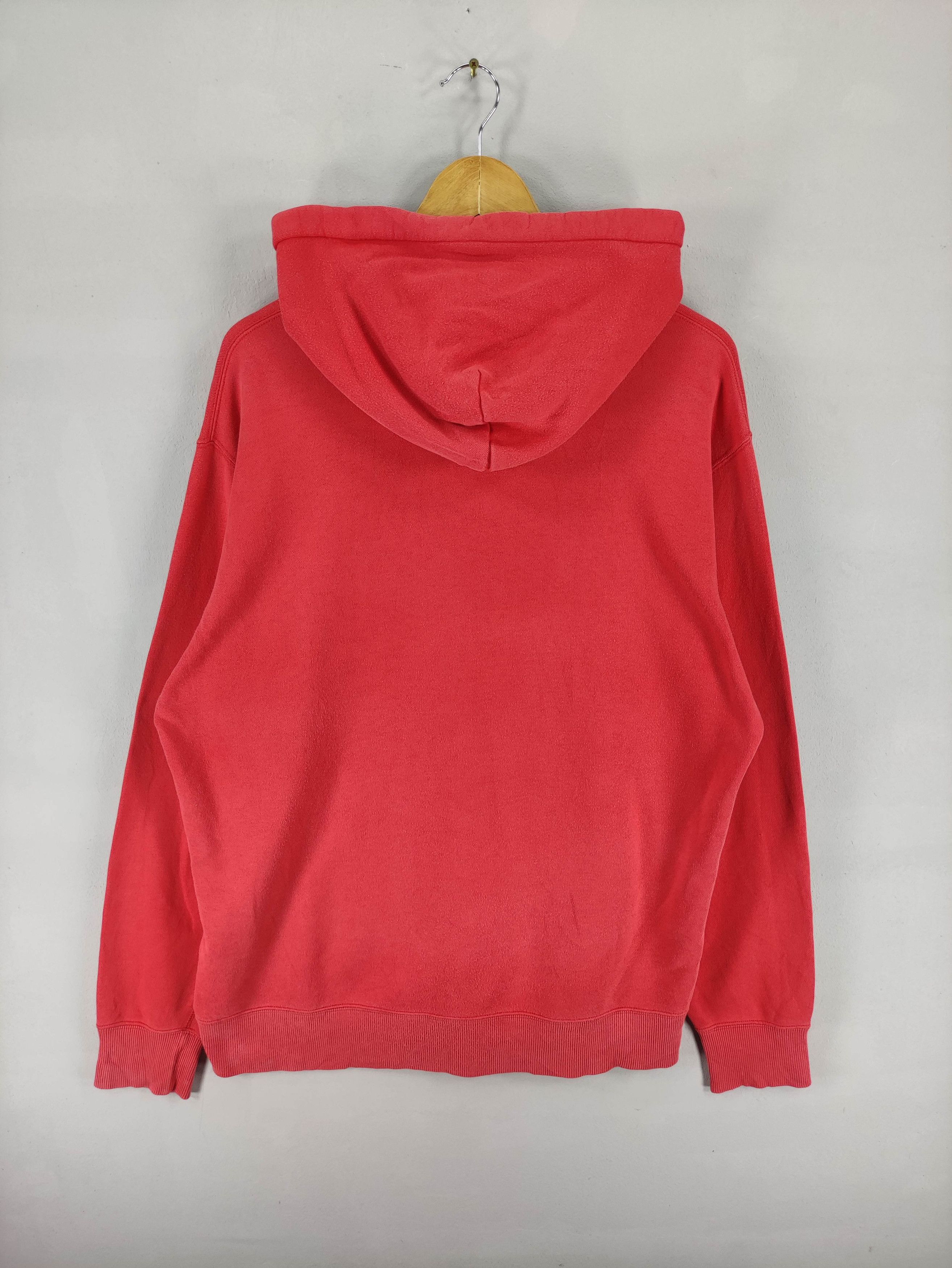 Uniqlo Vintage Ut Uniqlo Star Wars Hoodie Sweater Size US XL / EU 56 / 4 - 11 Thumbnail