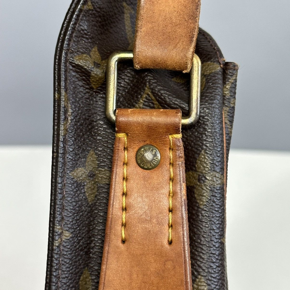 Louis Vuitton authentic COA LegitApp LOUIS VUITTON Cartouchière VNG 70s Size ONE SIZE - 22 Thumbnail
