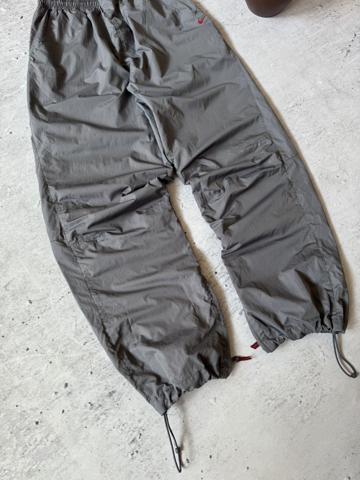 Nike × Vintage NIKE NYLON VINTAGE Y2K OVERSIZE BAGGY FIT PANTS SWEATPANTS Size US 34 / EU 50 - 2 Thumbnail