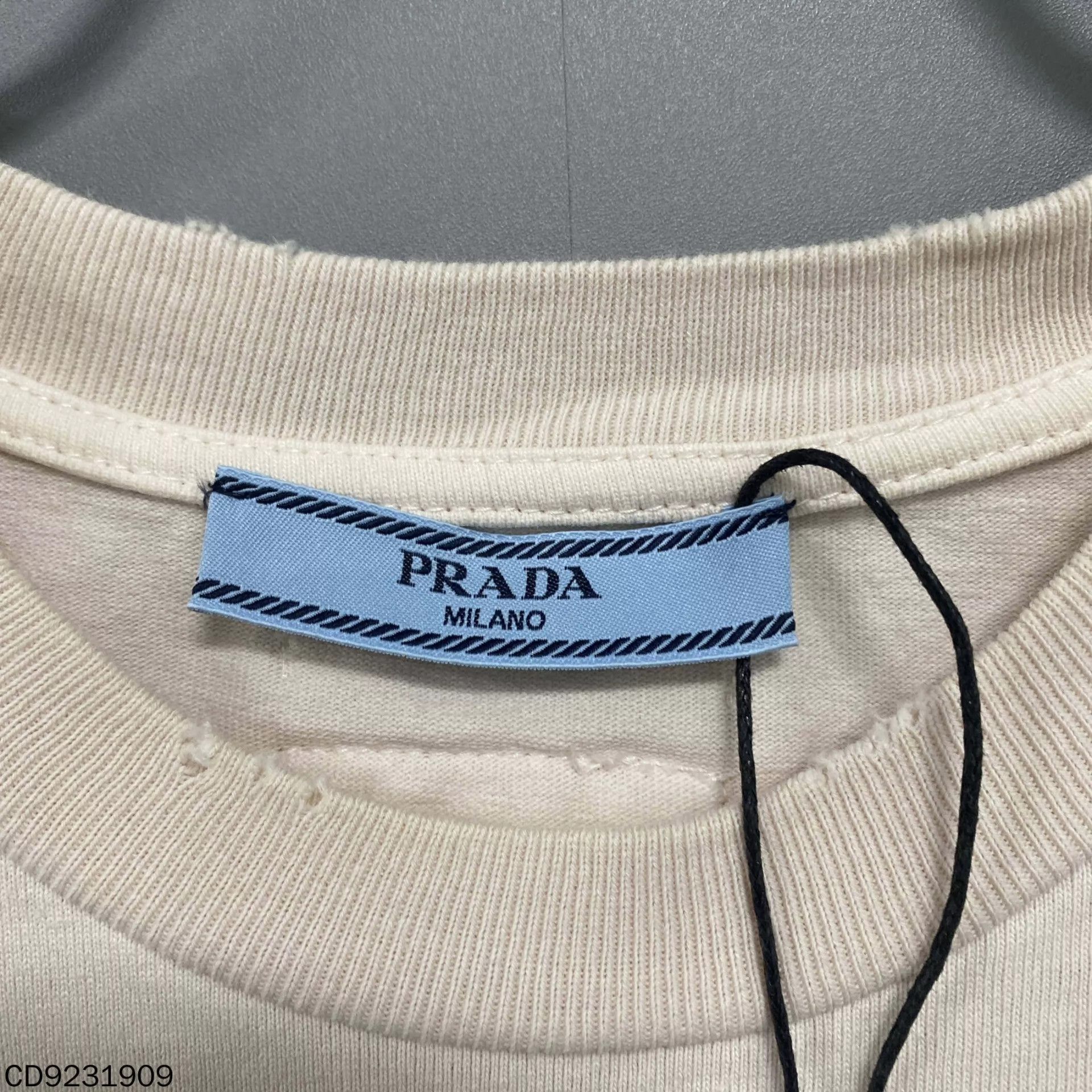 Prada PRADA Vanilla Distressed SS Tee M 99 New Size M / US 6-8 / IT 42-44 - 4 Thumbnail
