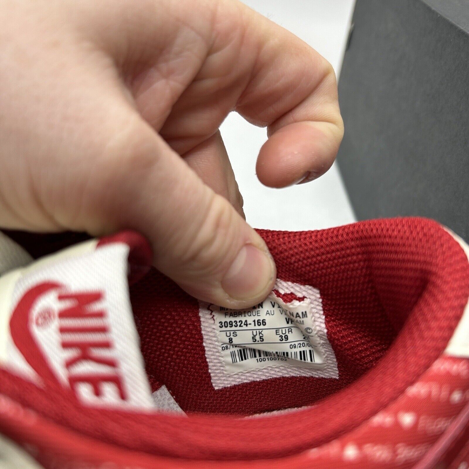 Nike Nike Shoes Dunk Low WMNS Valentines Day “I Love You” 2023 Size US 8 / IT 38 - 7 Thumbnail