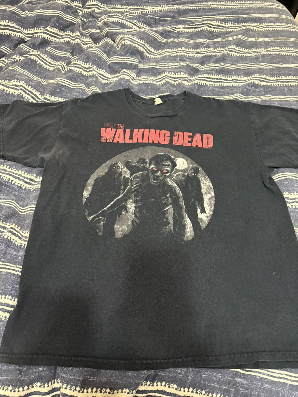 Vintage 2012 the walking dead t-shirt Size US L / EU 52-54 / 3 - 1 Thumbnail