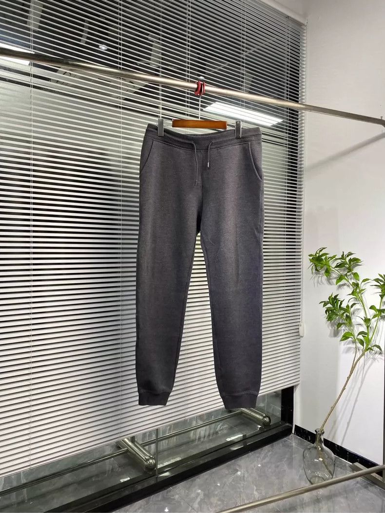 Louis Vuitton LOUIS VUITTON size m Drawstring leggings sweatpants 2504-N Size US 30 / EU 46 - 1 Thumbnail
