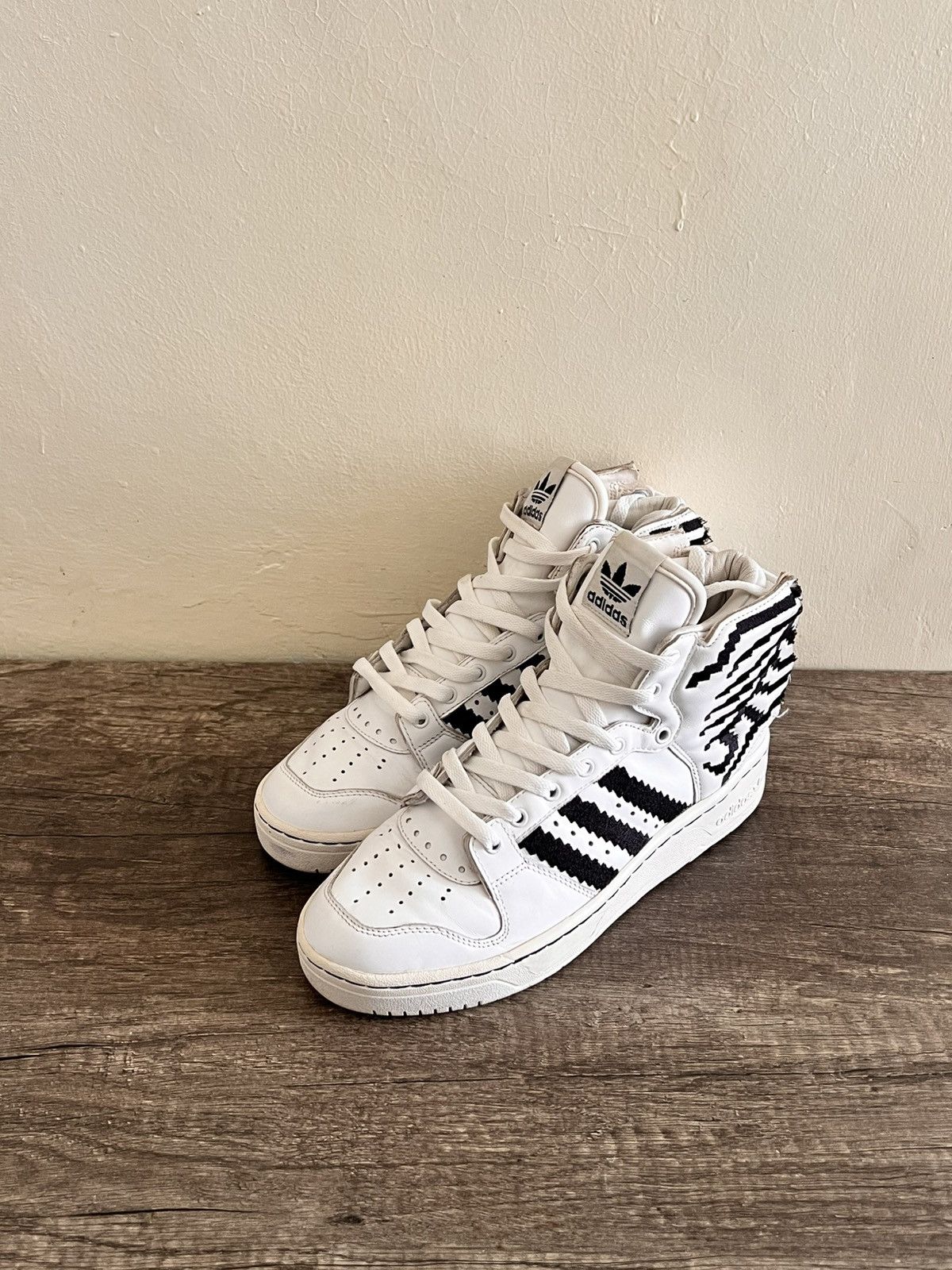 Adidas × Jeremy Scott Jeremy Scott Pixel RARE Size US 8 / EU 41 - 2 Thumbnail