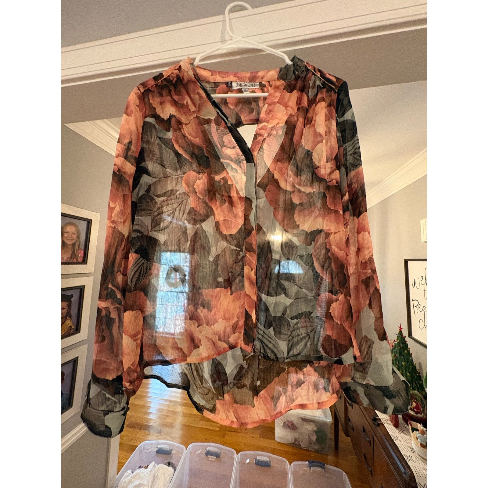 Jennifer Lopez Jennifer Lopez Floral Sheer Blouse XS Long Sleeve Size XS / US 0-2 / IT 36-38 - 2 Thumbnail