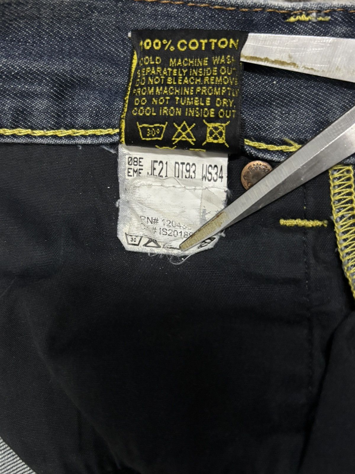 Evisu Vintage 2000s Evisu Ramen Heavy Distressed Grunge Jeans Size US 31 - 21 Thumbnail