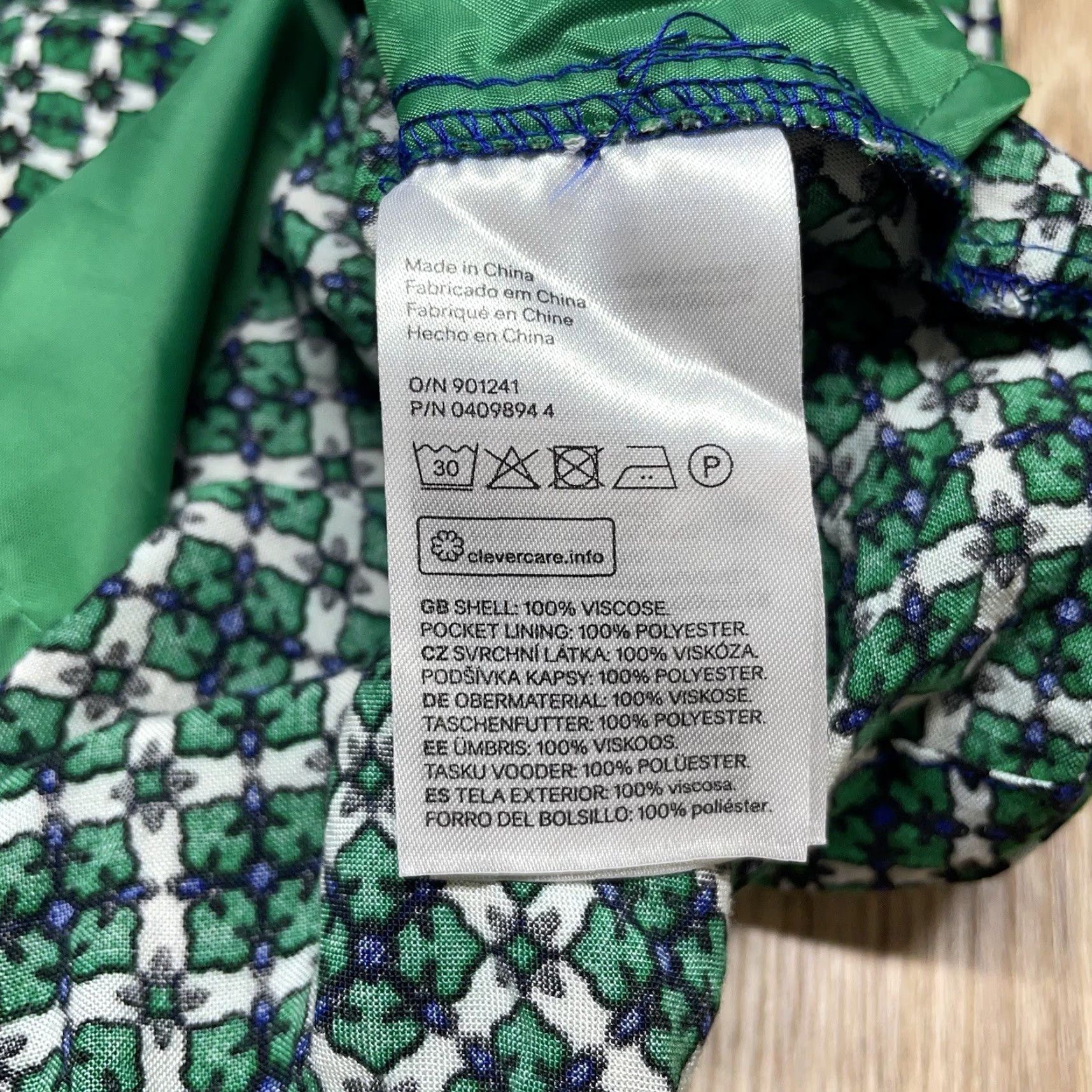 H&M H&M Geometric Playsuit Romper Women's Size 4 Green Long Sleeve V-Neck Casual Teens Size S / US 4 / IT 40 - 3 Thumbnail
