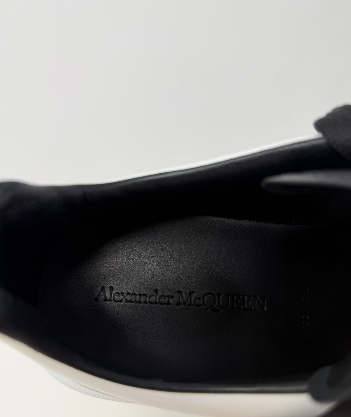 Alexander McQueen Alexander McQueen Oversized Sneaker Black/White Size US 14 / EU 47 - 8 Thumbnail