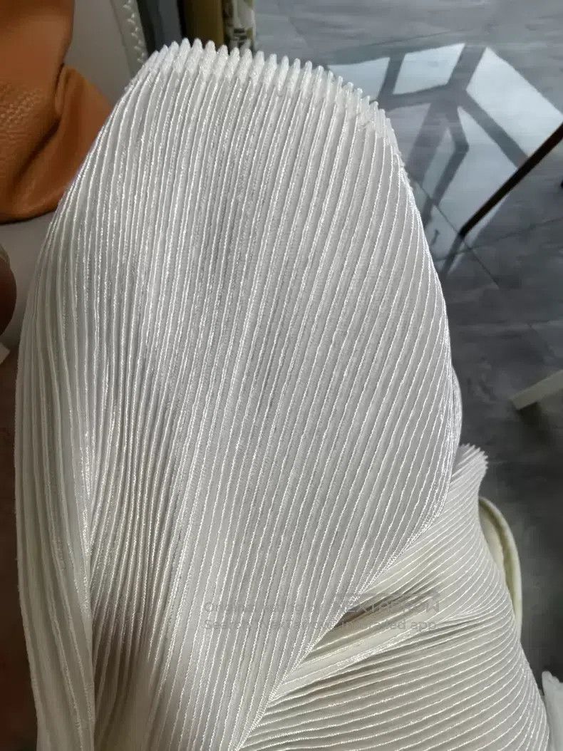 Issey Miyake Issey Miyake White spring top Size L / US 10 / IT 46 - 2 Thumbnail