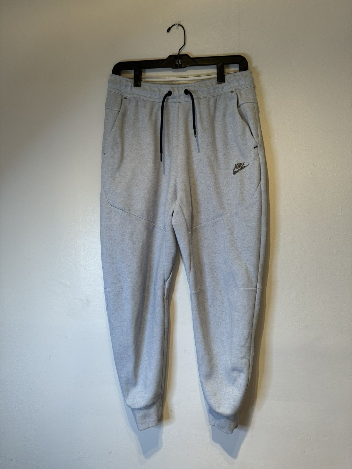 Nike Nike Tech Fleece Jogger Pants Sweatpants Sz Medium Size US 35 - 1 Thumbnail