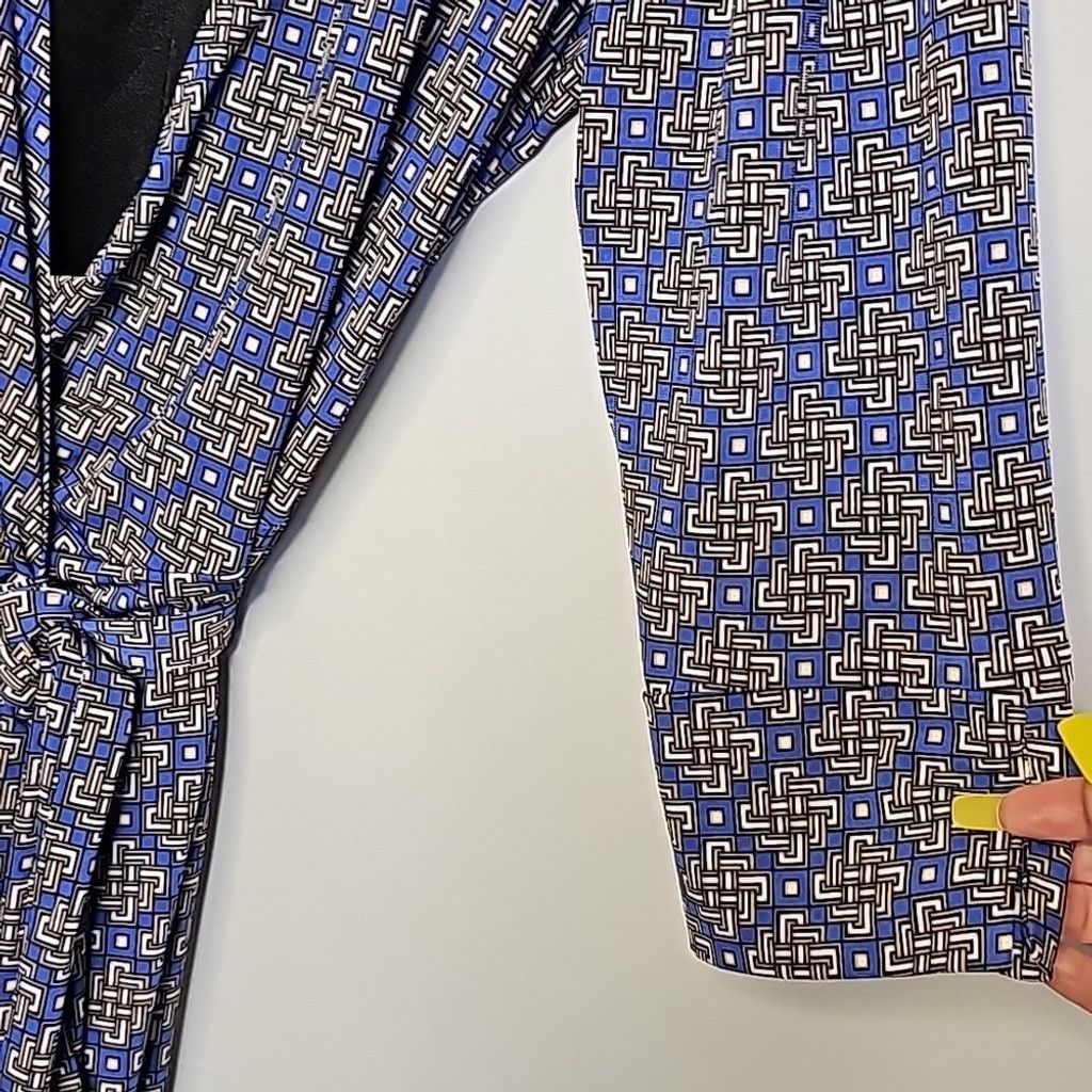 Laundry by Shelli Segal NWOT Laundry Shelli Segal Dazzling blue wrap dress sz Small Size S / US 4 / IT 40 - 7 Thumbnail